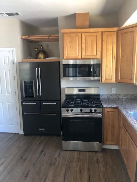 Detail Gallery Image 6 of 6 For 2312 Fairfield St, Sacramento,  CA 95815 - 3 Beds | 1 Baths