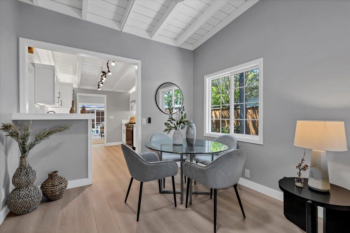 Detail Gallery Image 12 of 27 For 1789 Elsie Ave, Mountain View,  CA 94043 - 3 Beds | 2 Baths