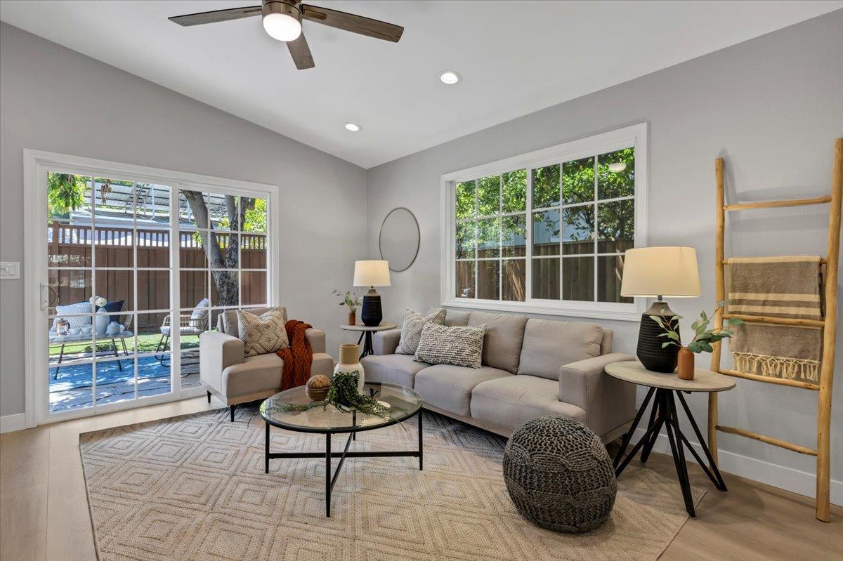 Detail Gallery Image 13 of 27 For 1789 Elsie Ave, Mountain View,  CA 94043 - 3 Beds | 2 Baths