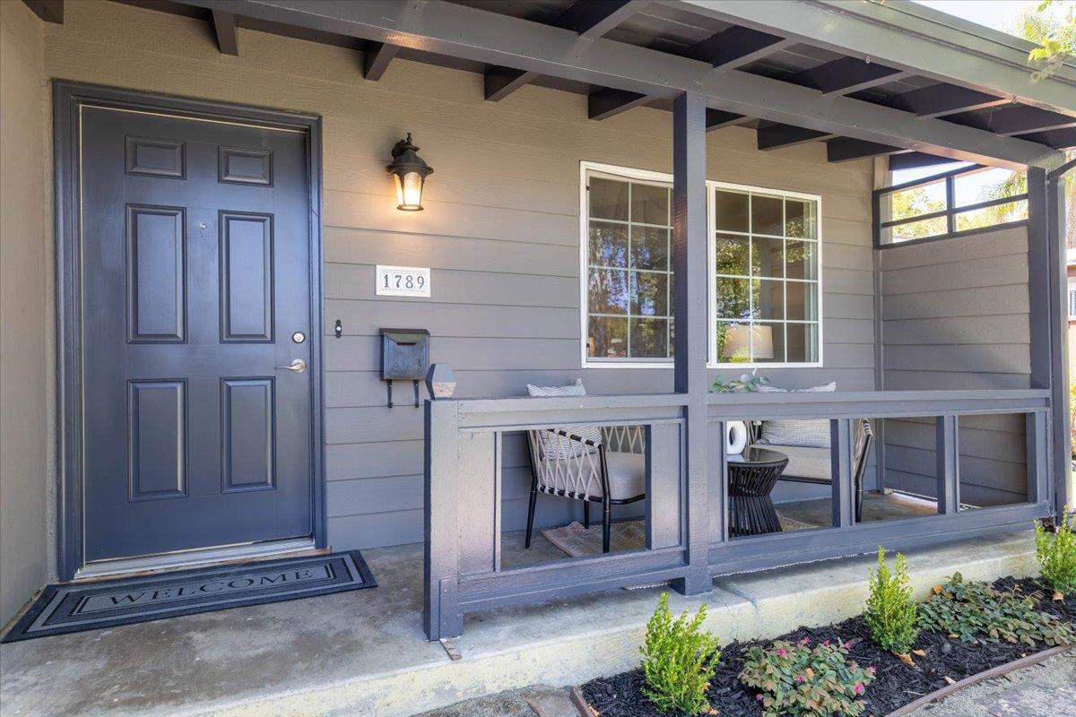 Detail Gallery Image 4 of 27 For 1789 Elsie Ave, Mountain View,  CA 94043 - 3 Beds | 2 Baths