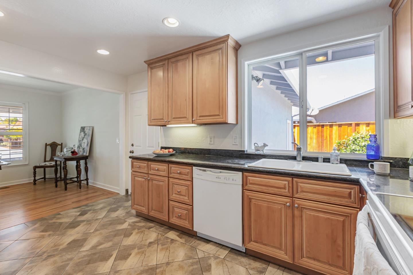 Detail Gallery Image 10 of 35 For 4848 Anna Dr, San Jose,  CA 95124 - 3 Beds | 2 Baths