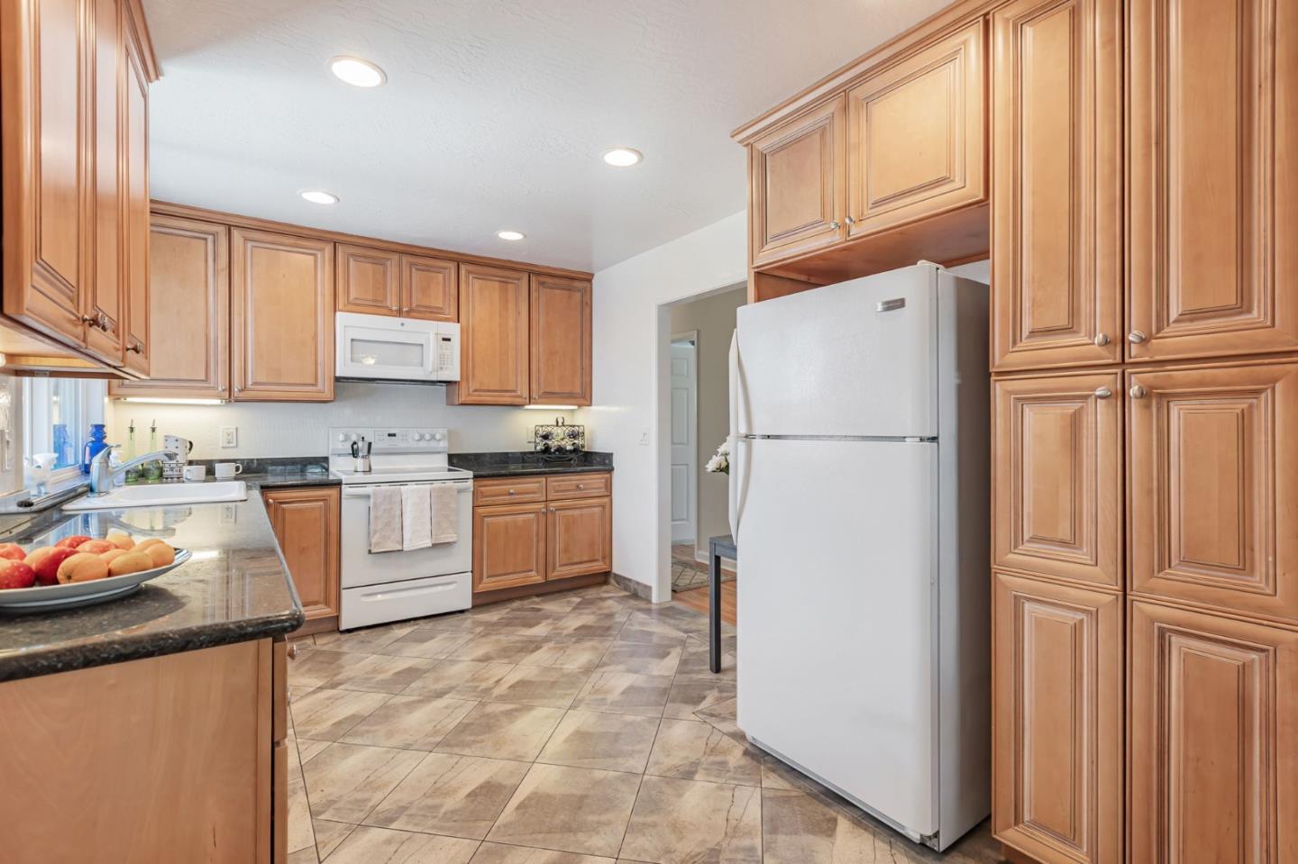 Detail Gallery Image 7 of 35 For 4848 Anna Dr, San Jose,  CA 95124 - 3 Beds | 2 Baths