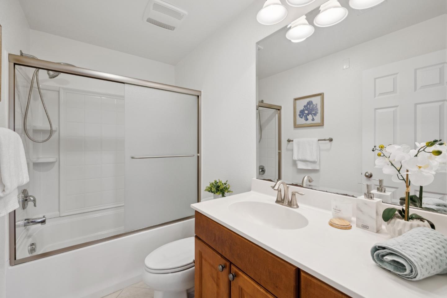 Detail Gallery Image 13 of 16 For 1378 Shore Dr, San Jose,  CA 95131 - 2 Beds | 2 Baths