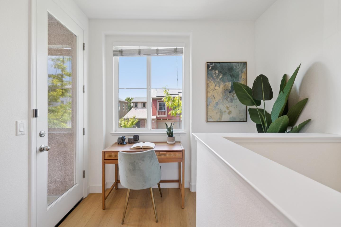 Detail Gallery Image 3 of 16 For 1378 Shore Dr, San Jose,  CA 95131 - 2 Beds | 2 Baths