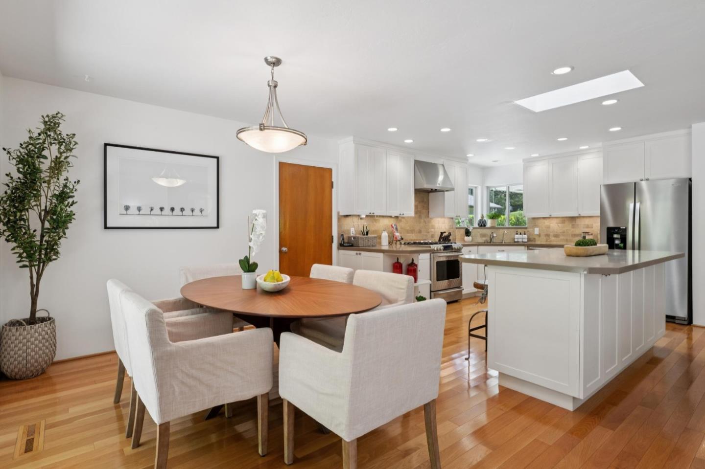 Detail Gallery Image 14 of 43 For 4 Corte Camellia, Millbrae,  CA 94030 - 2 Beds | 1/1 Baths