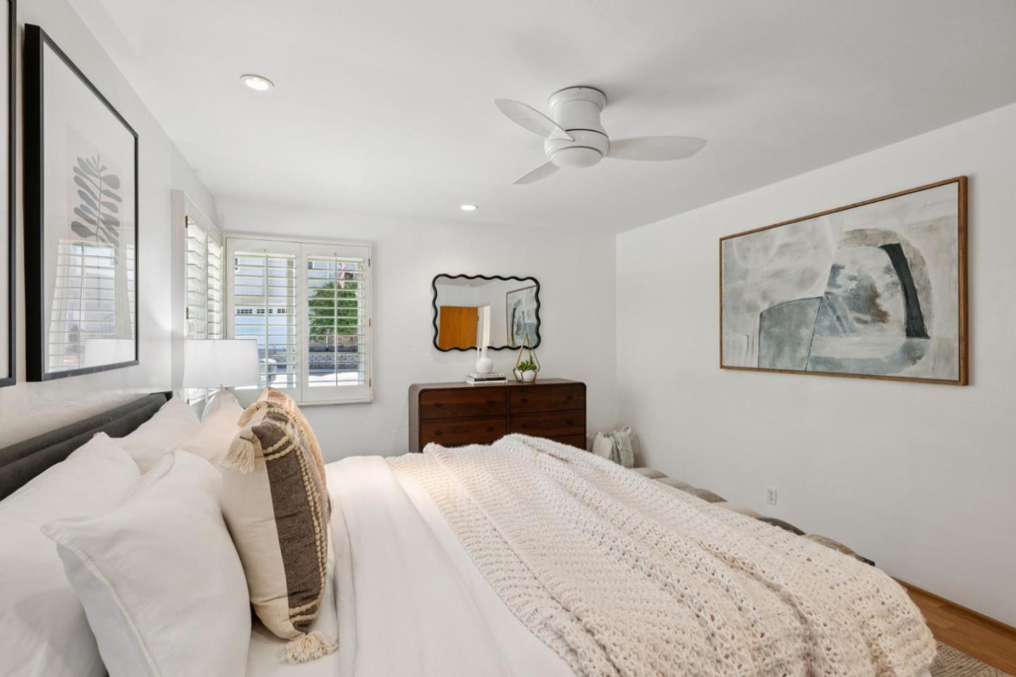 Detail Gallery Image 24 of 43 For 4 Corte Camellia, Millbrae,  CA 94030 - 2 Beds | 1/1 Baths