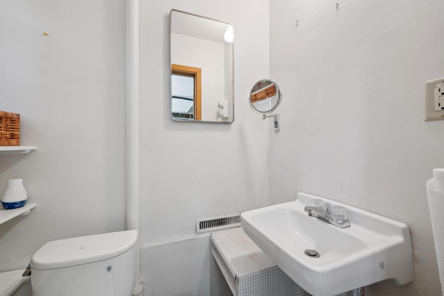 Detail Gallery Image 35 of 43 For 4 Corte Camellia, Millbrae,  CA 94030 - 2 Beds | 1/1 Baths