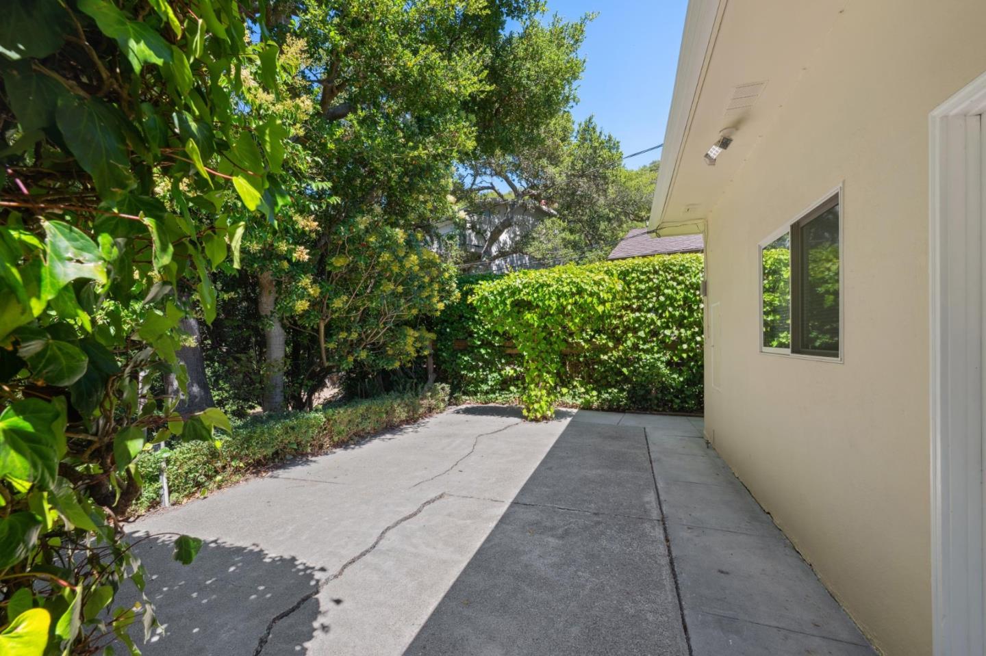 Detail Gallery Image 40 of 43 For 4 Corte Camellia, Millbrae,  CA 94030 - 2 Beds | 1/1 Baths
