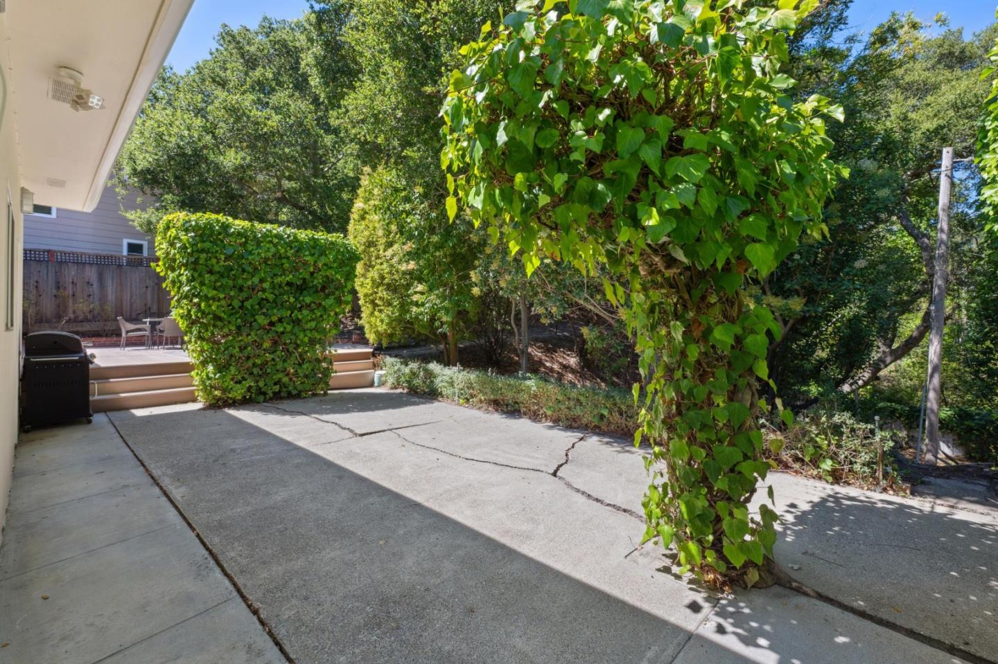 Detail Gallery Image 41 of 43 For 4 Corte Camellia, Millbrae,  CA 94030 - 2 Beds | 1/1 Baths