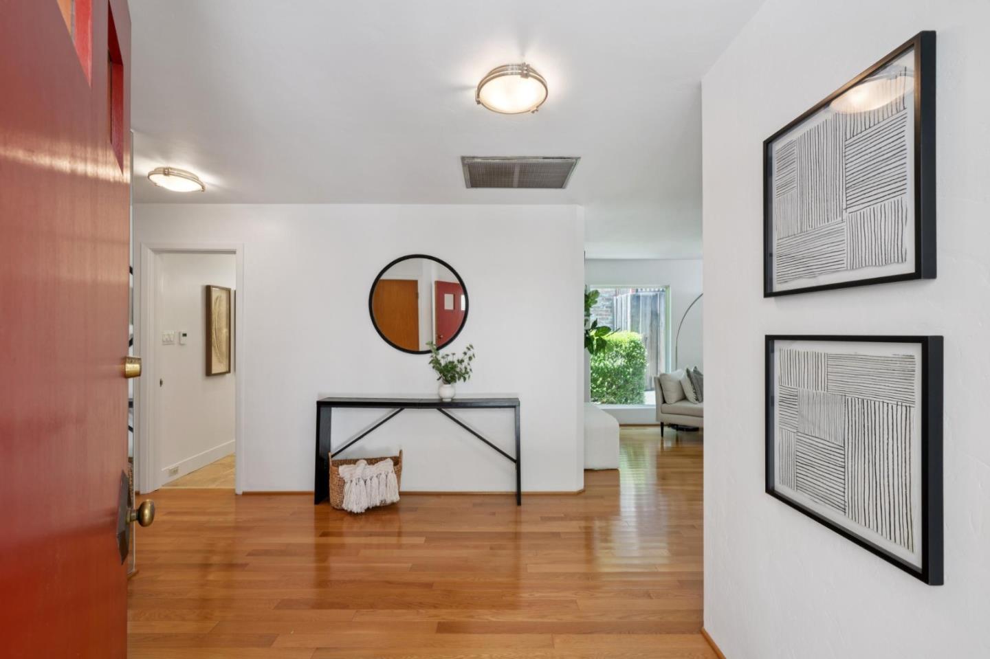 Detail Gallery Image 5 of 43 For 4 Corte Camellia, Millbrae,  CA 94030 - 2 Beds | 1/1 Baths
