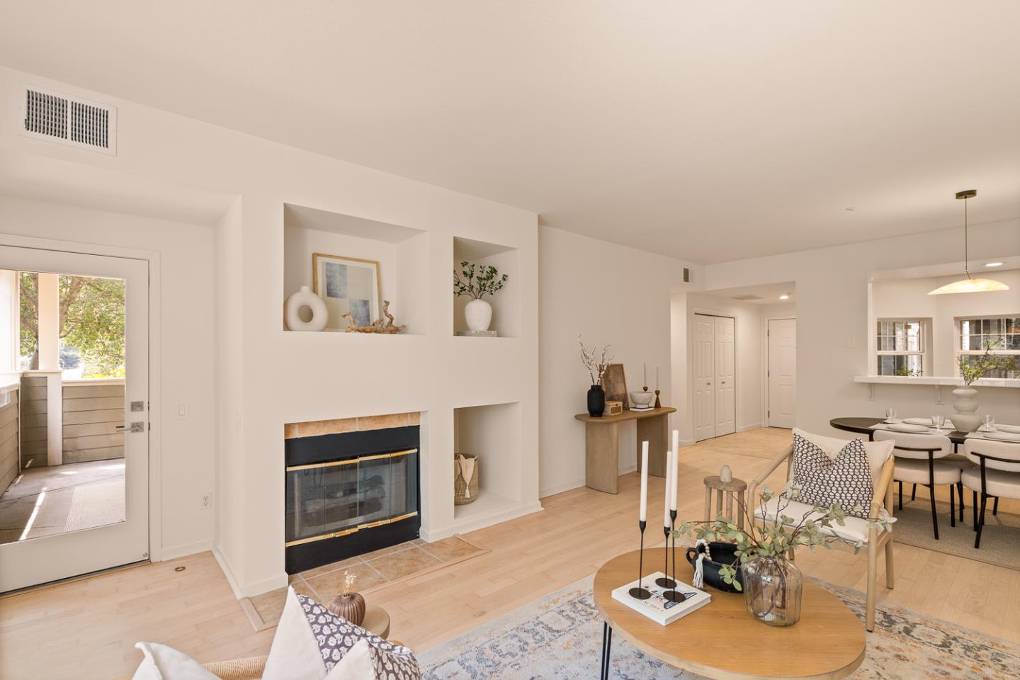 Detail Gallery Image 15 of 50 For 613 Swallowtail Ct, Brisbane,  CA 94005 - 3 Beds | 2 Baths