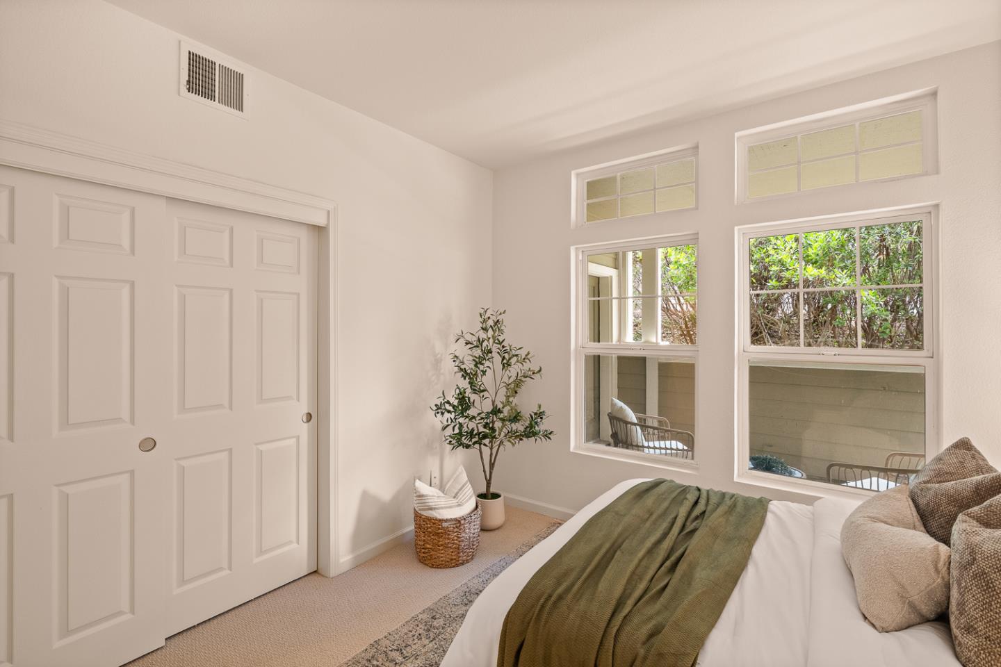Detail Gallery Image 18 of 50 For 613 Swallowtail Ct, Brisbane,  CA 94005 - 3 Beds | 2 Baths