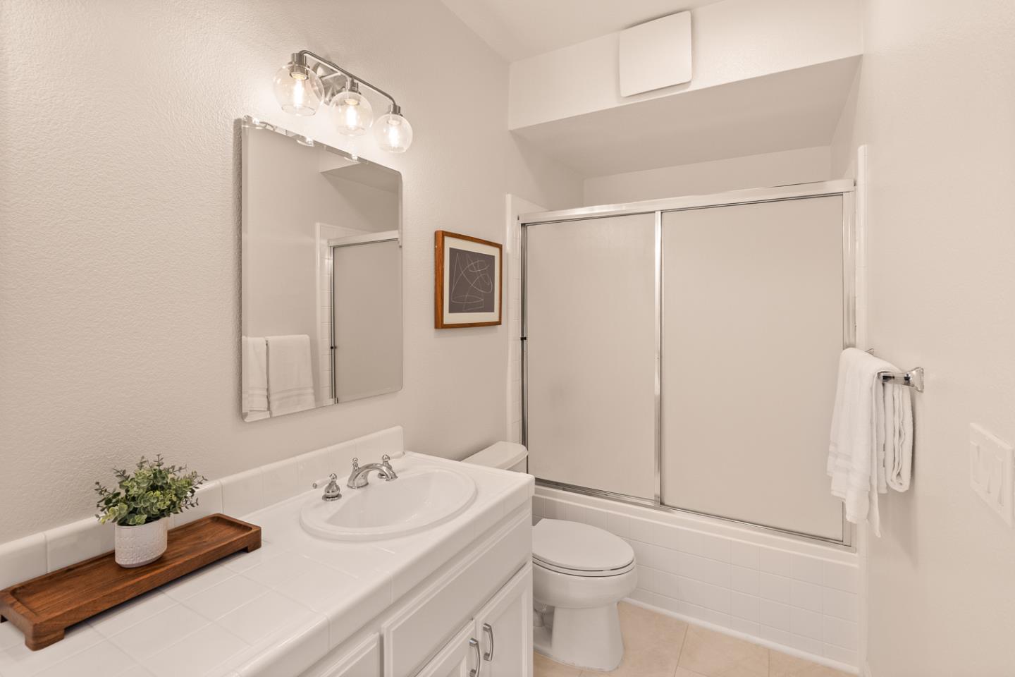 Detail Gallery Image 26 of 50 For 613 Swallowtail Ct, Brisbane,  CA 94005 - 3 Beds | 2 Baths