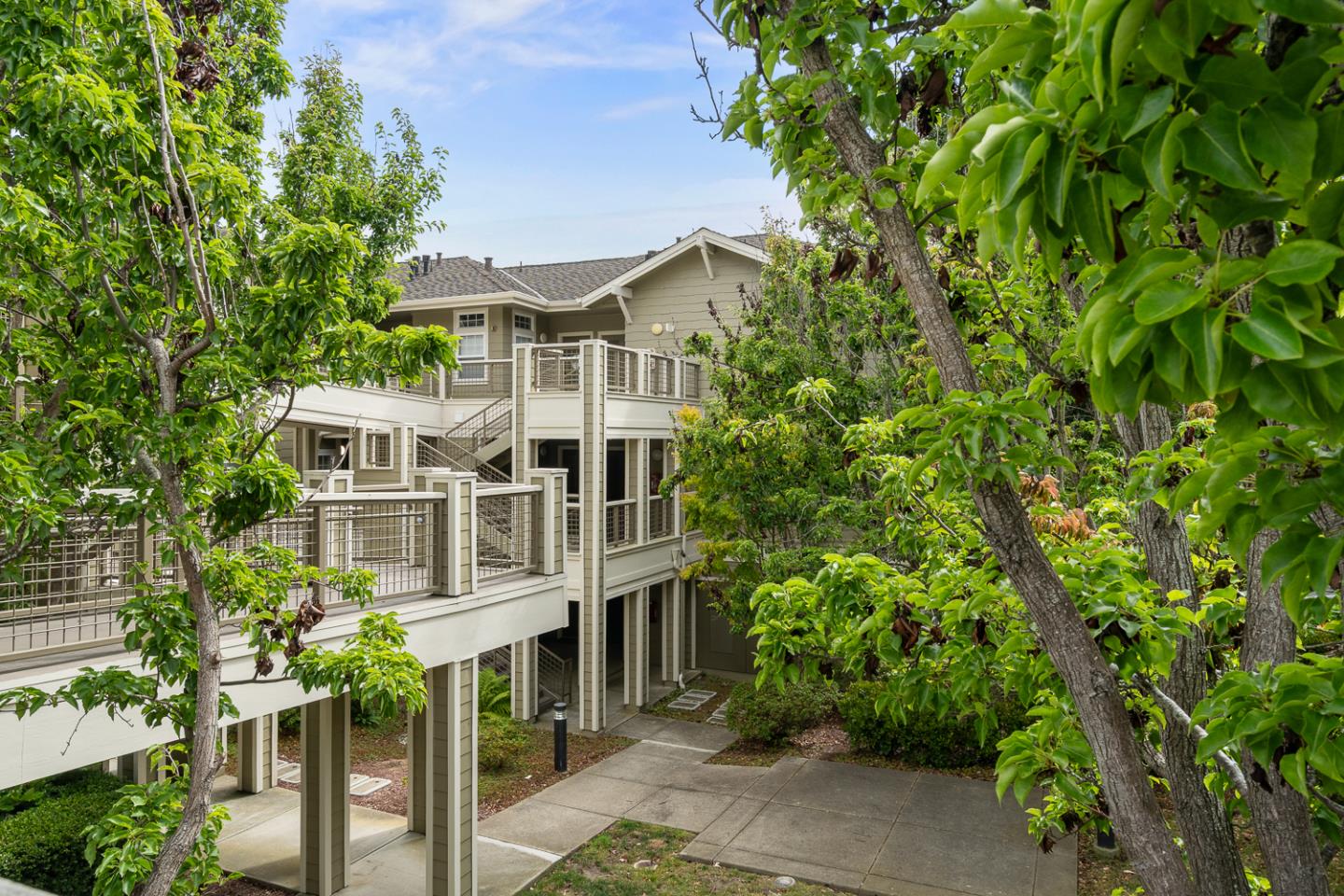 Detail Gallery Image 35 of 50 For 613 Swallowtail Ct, Brisbane,  CA 94005 - 3 Beds | 2 Baths