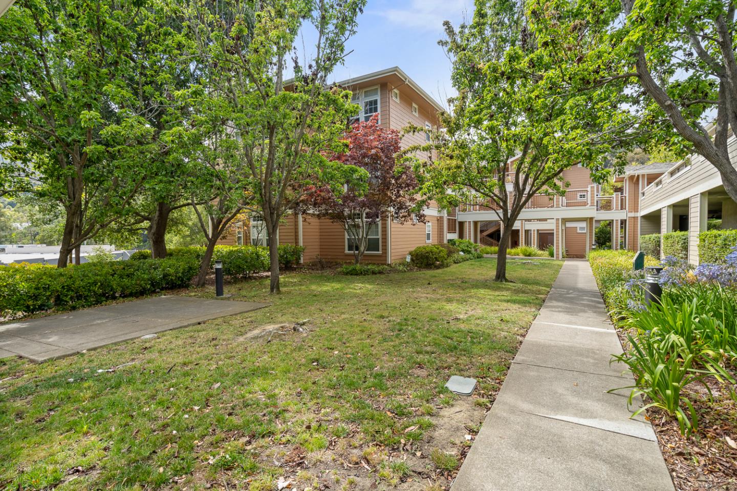 Detail Gallery Image 37 of 50 For 613 Swallowtail Ct, Brisbane,  CA 94005 - 3 Beds | 2 Baths