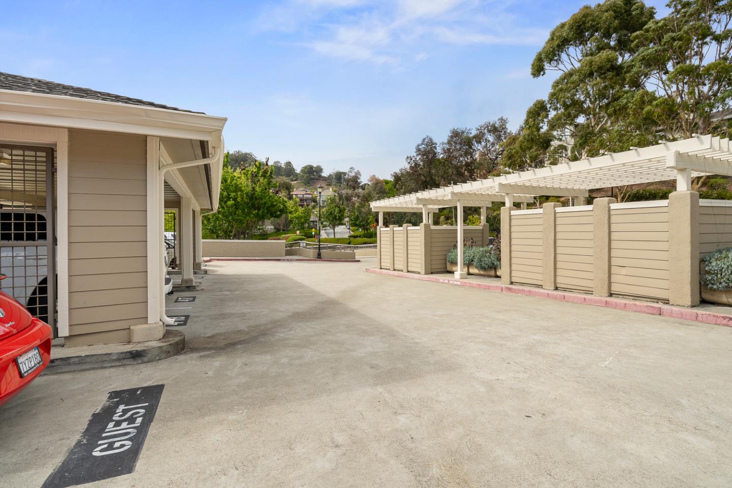 Detail Gallery Image 39 of 50 For 613 Swallowtail Ct, Brisbane,  CA 94005 - 3 Beds | 2 Baths