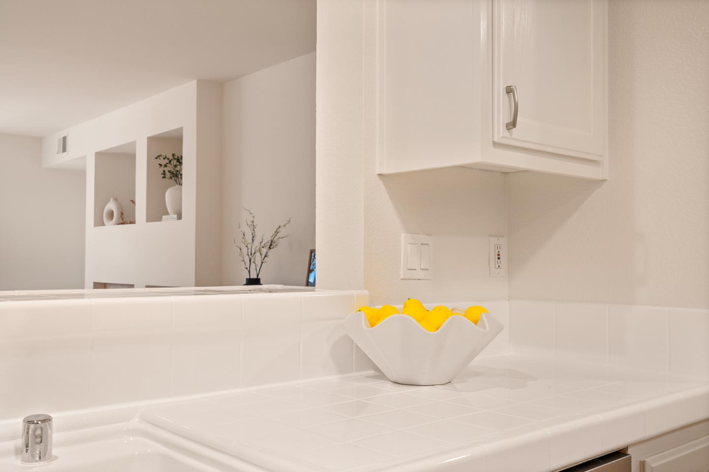 Detail Gallery Image 7 of 50 For 613 Swallowtail Ct, Brisbane,  CA 94005 - 3 Beds | 2 Baths