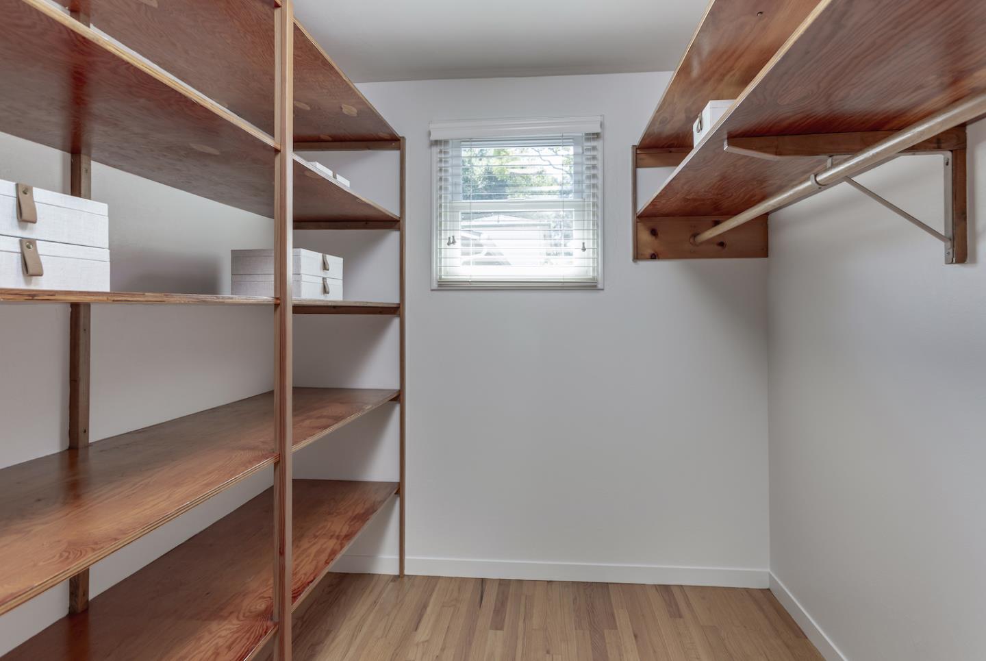Detail Gallery Image 17 of 28 For 80 Centre St, Mountain View,  CA 94041 - 2 Beds | 1 Baths