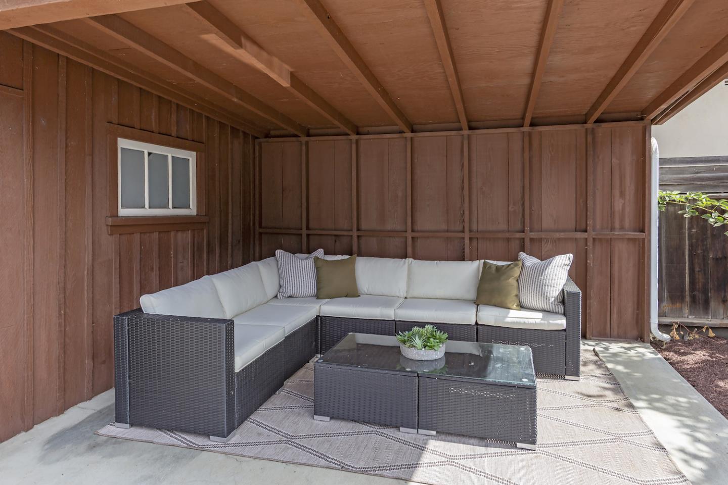 Detail Gallery Image 20 of 28 For 80 Centre St, Mountain View,  CA 94041 - 2 Beds | 1 Baths