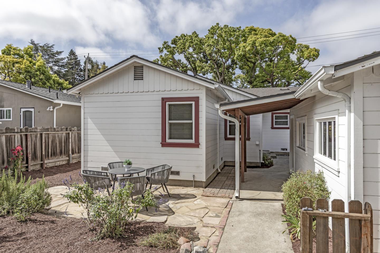Detail Gallery Image 22 of 28 For 80 Centre St, Mountain View,  CA 94041 - 2 Beds | 1 Baths