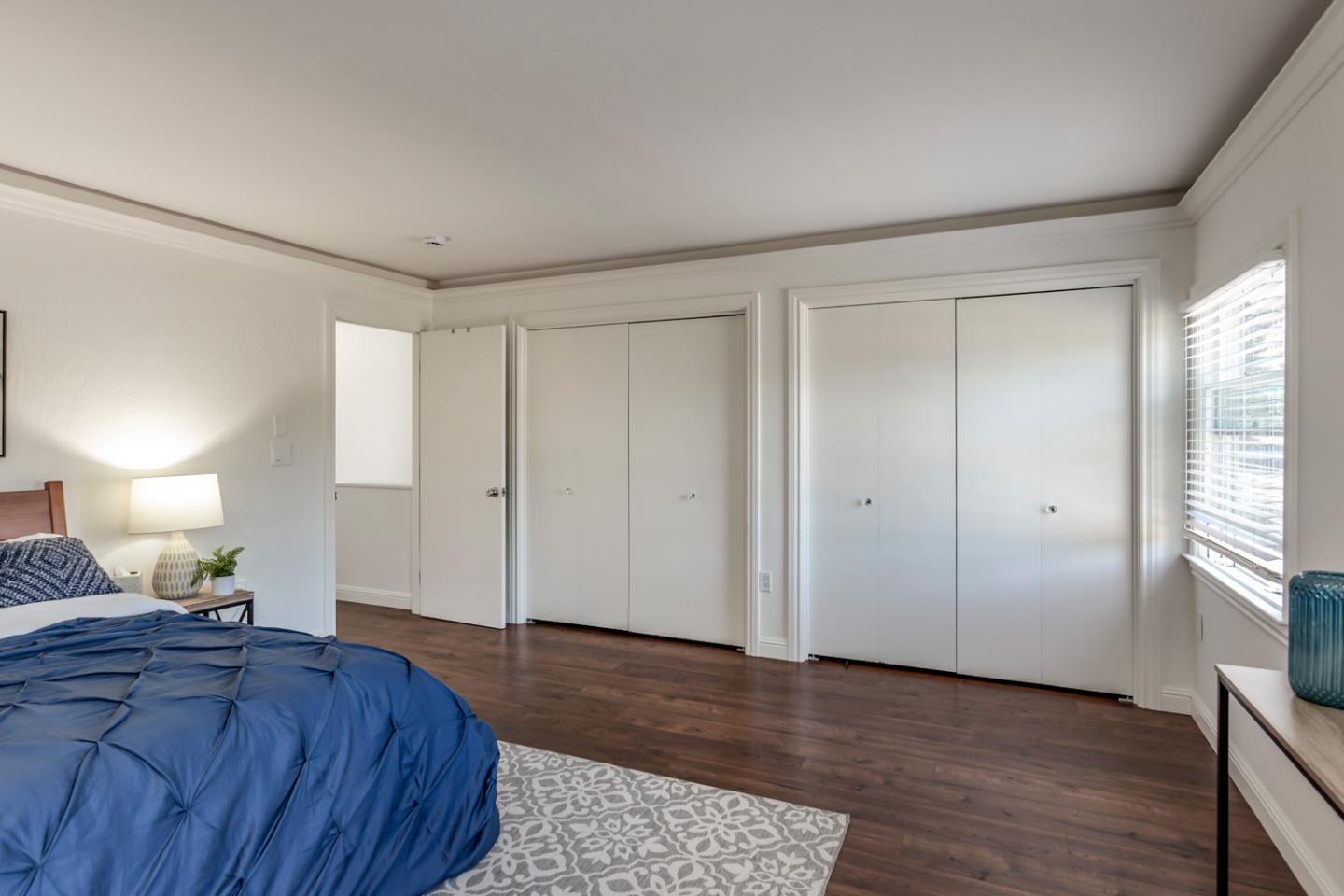 Detail Gallery Image 20 of 32 For 1513 Meadow Ln, Mountain View,  CA 94040 - 4 Beds | 3/1 Baths