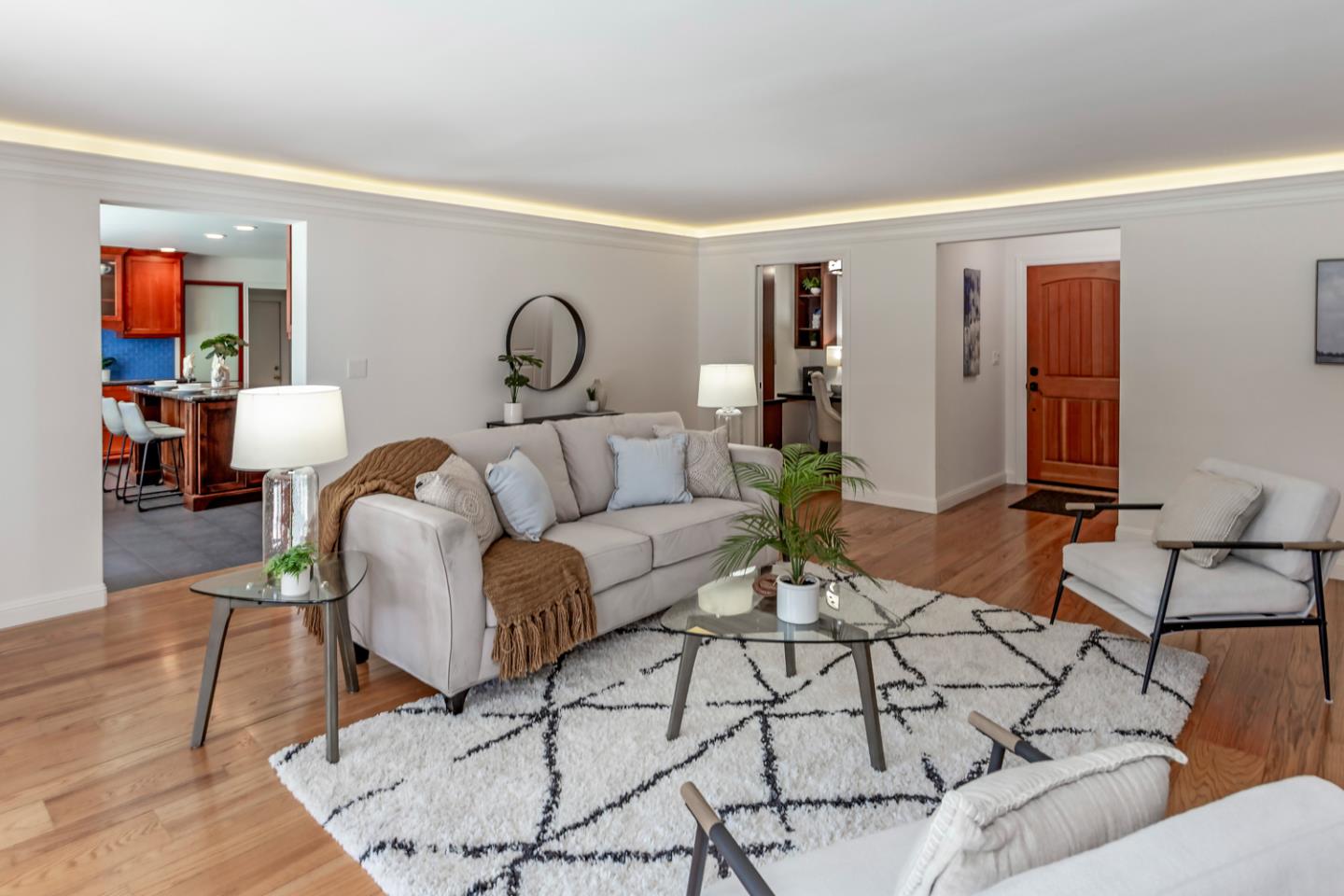 Detail Gallery Image 6 of 32 For 1513 Meadow Ln, Mountain View,  CA 94040 - 4 Beds | 3/1 Baths