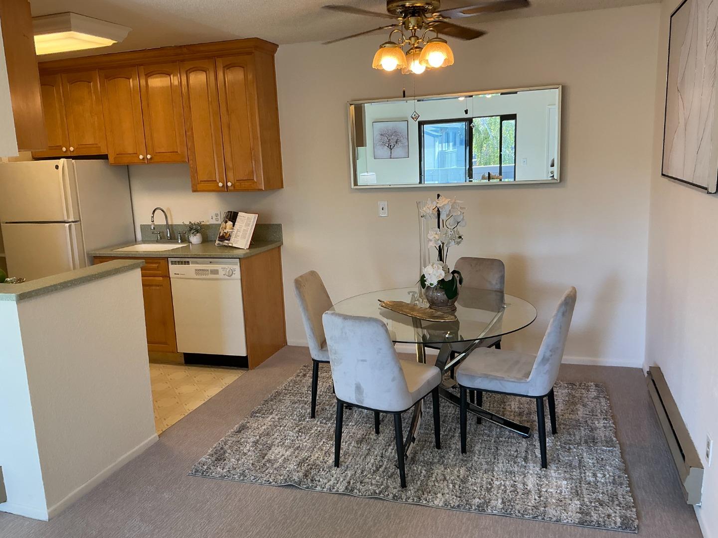 Detail Gallery Image 5 of 24 For 853 Woodside Way #236,  San Mateo,  CA 94401 - 1 Beds | 1 Baths