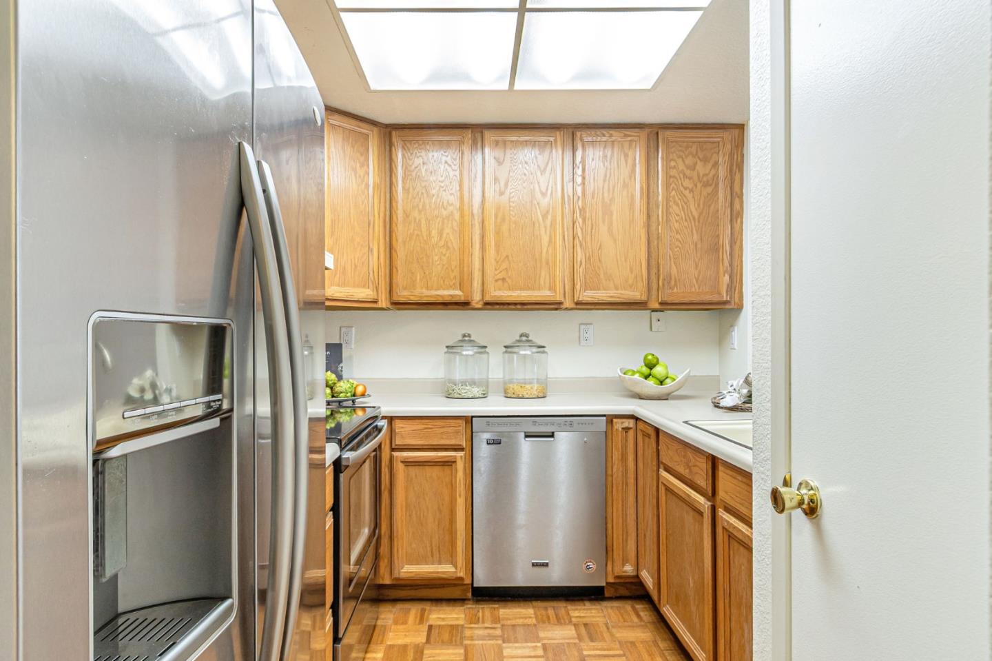 Detail Gallery Image 14 of 62 For 5386 Borneo Cir, San Jose,  CA 95123 - 3 Beds | 2 Baths