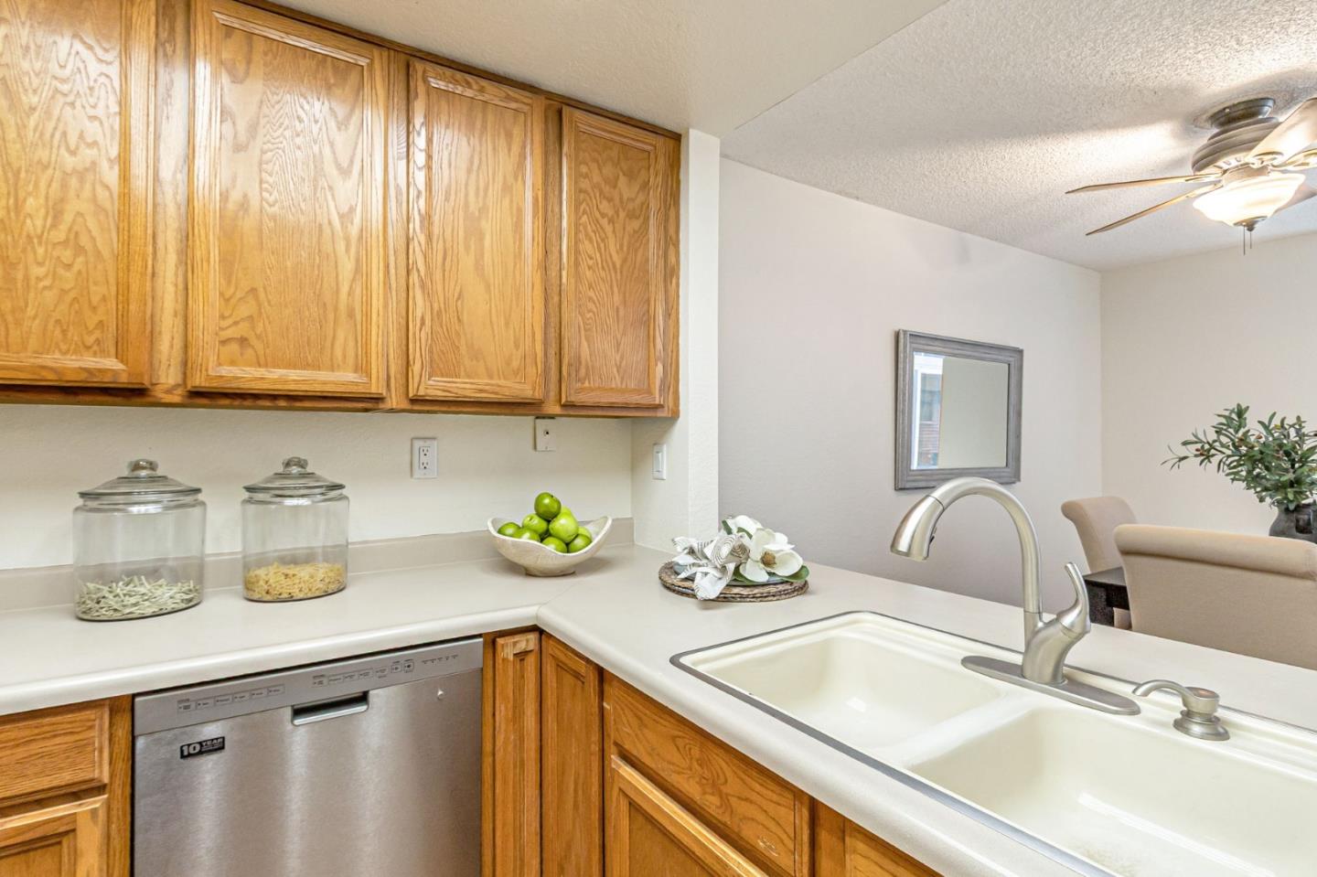 Detail Gallery Image 16 of 62 For 5386 Borneo Cir, San Jose,  CA 95123 - 3 Beds | 2 Baths