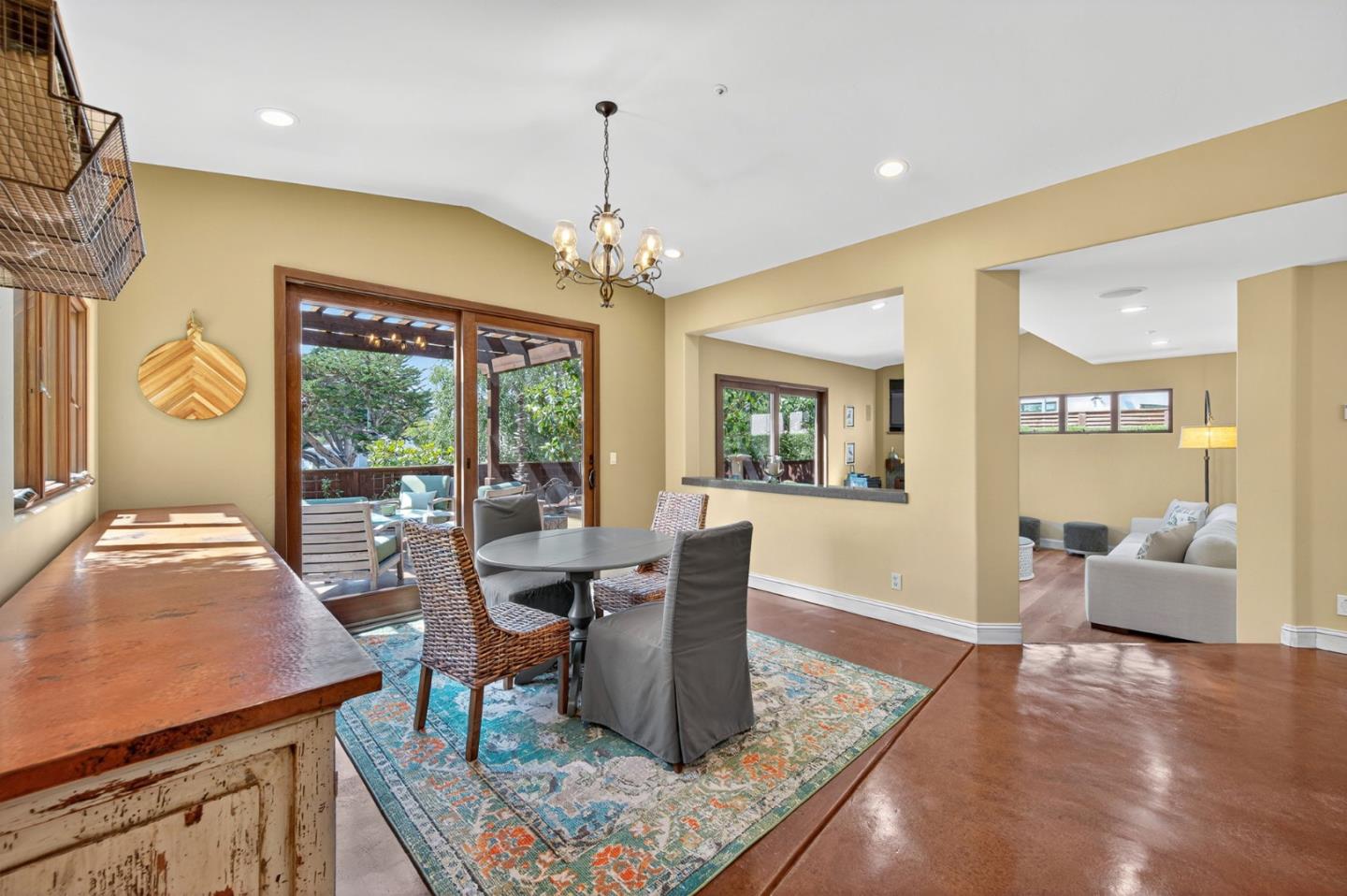 Detail Gallery Image 13 of 65 For 329 Los Altos Dr, Aptos,  CA 95003 - 3 Beds | 2 Baths