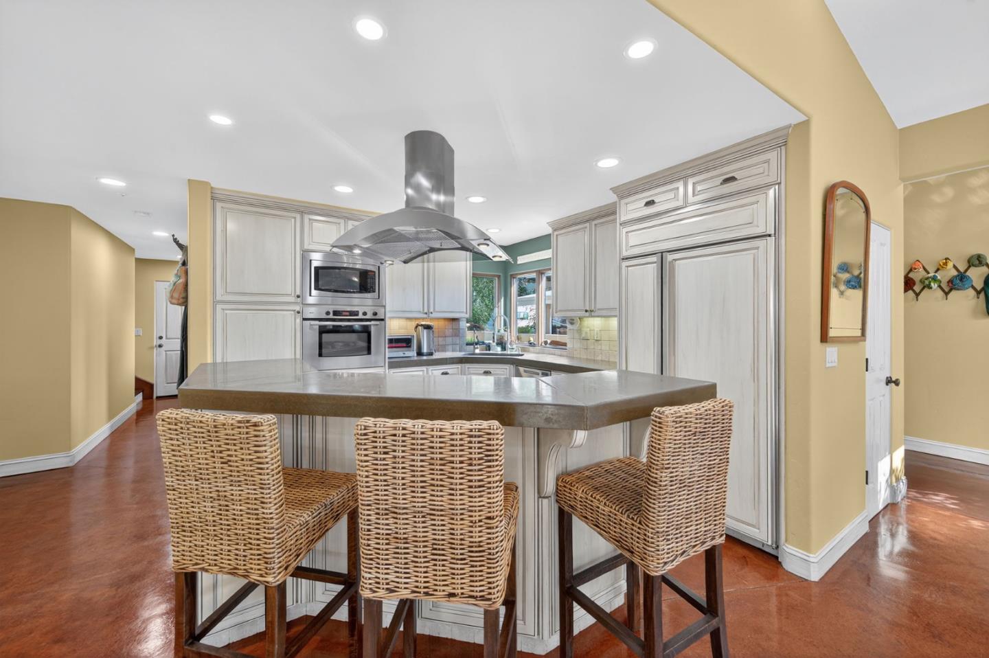 Detail Gallery Image 19 of 65 For 329 Los Altos Dr, Aptos,  CA 95003 - 3 Beds | 2 Baths