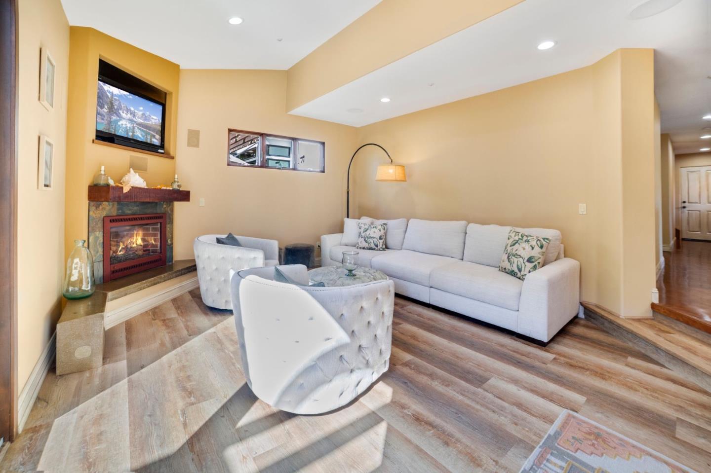 Detail Gallery Image 23 of 65 For 329 Los Altos Dr, Aptos,  CA 95003 - 3 Beds | 2 Baths