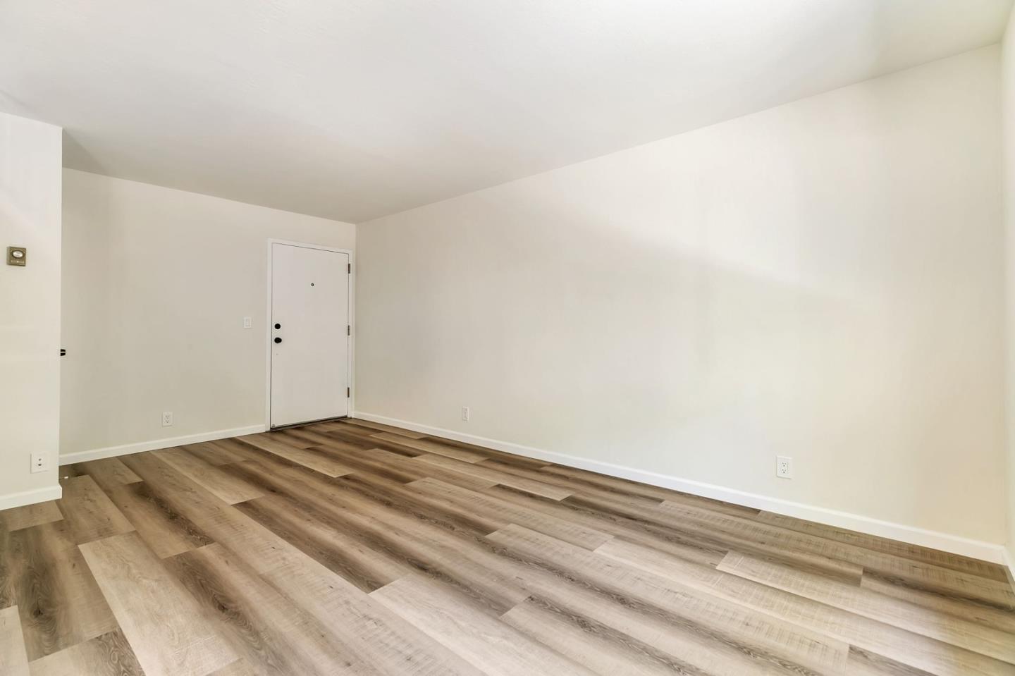 Detail Gallery Image 10 of 39 For 476 N Winchester Blvd #103,  Santa Clara,  CA 95050 - 3 Beds | 2/1 Baths