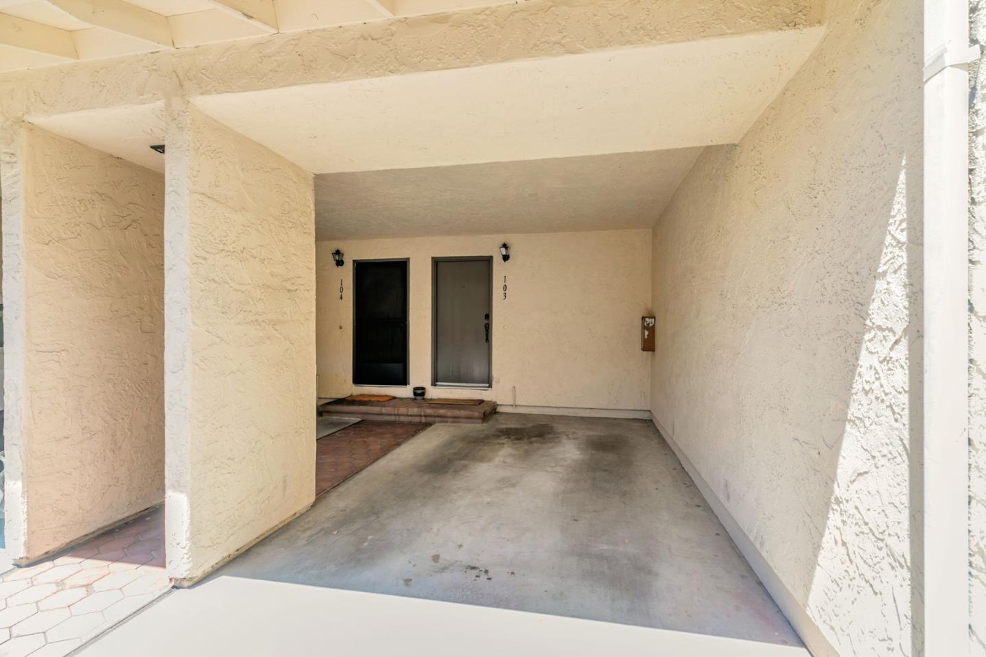 Detail Gallery Image 3 of 39 For 476 N Winchester Blvd #103,  Santa Clara,  CA 95050 - 3 Beds | 2/1 Baths