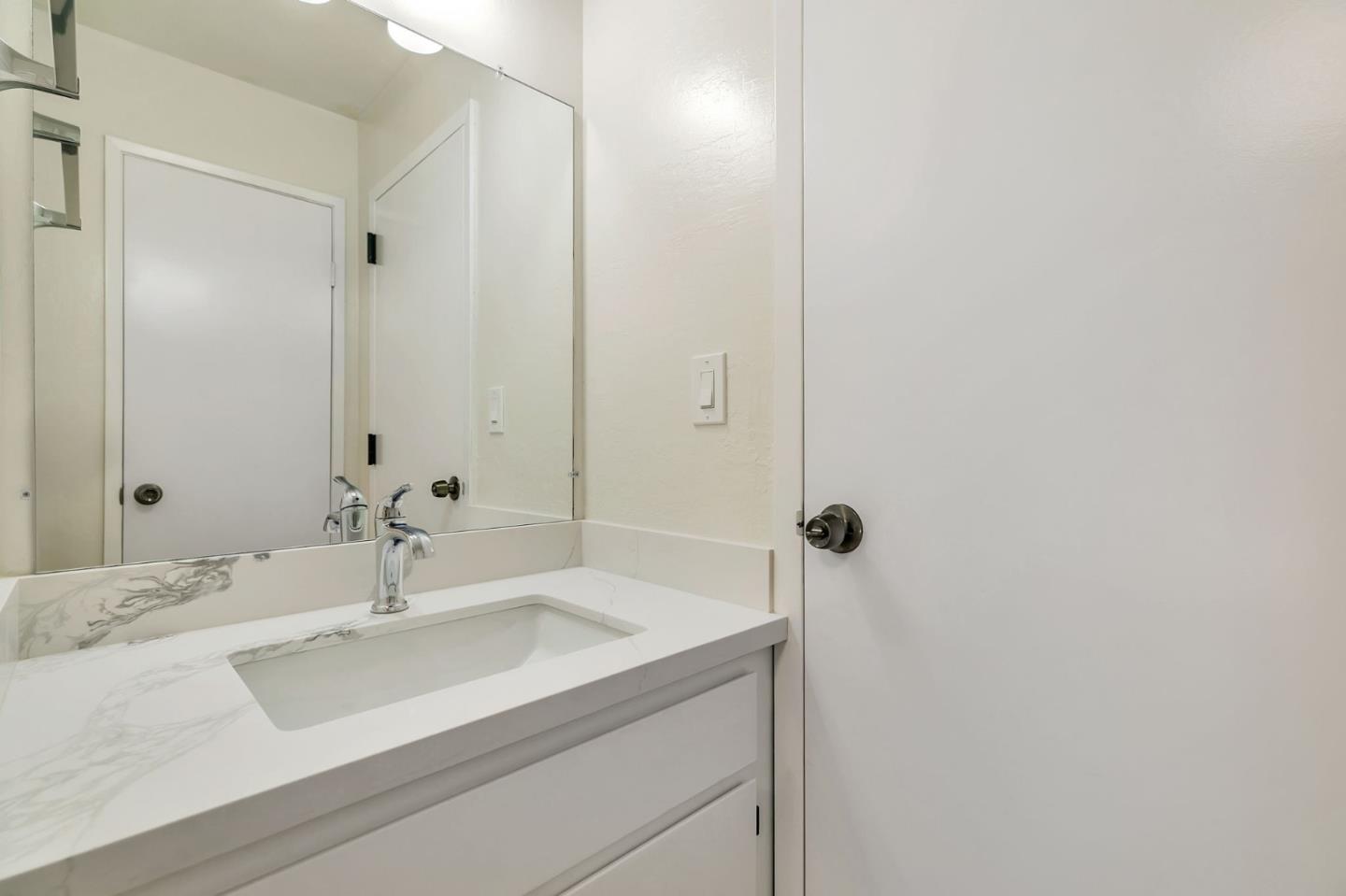 Detail Gallery Image 30 of 39 For 476 N Winchester Blvd #103,  Santa Clara,  CA 95050 - 3 Beds | 2/1 Baths