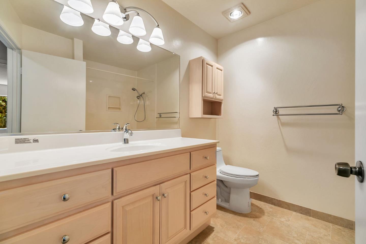 Detail Gallery Image 32 of 39 For 476 N Winchester Blvd #103,  Santa Clara,  CA 95050 - 3 Beds | 2/1 Baths