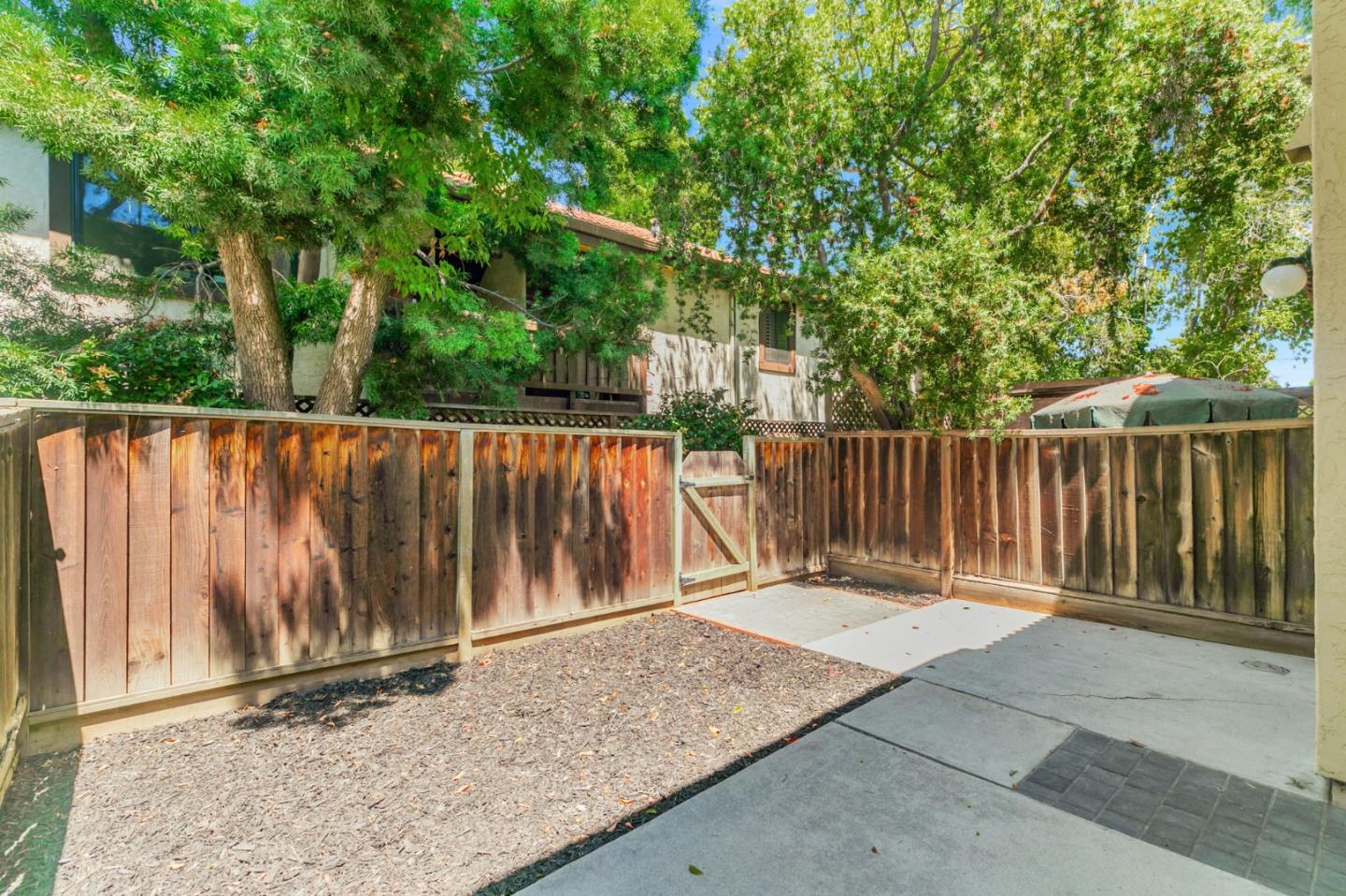 Detail Gallery Image 38 of 39 For 476 N Winchester Blvd #103,  Santa Clara,  CA 95050 - 3 Beds | 2/1 Baths