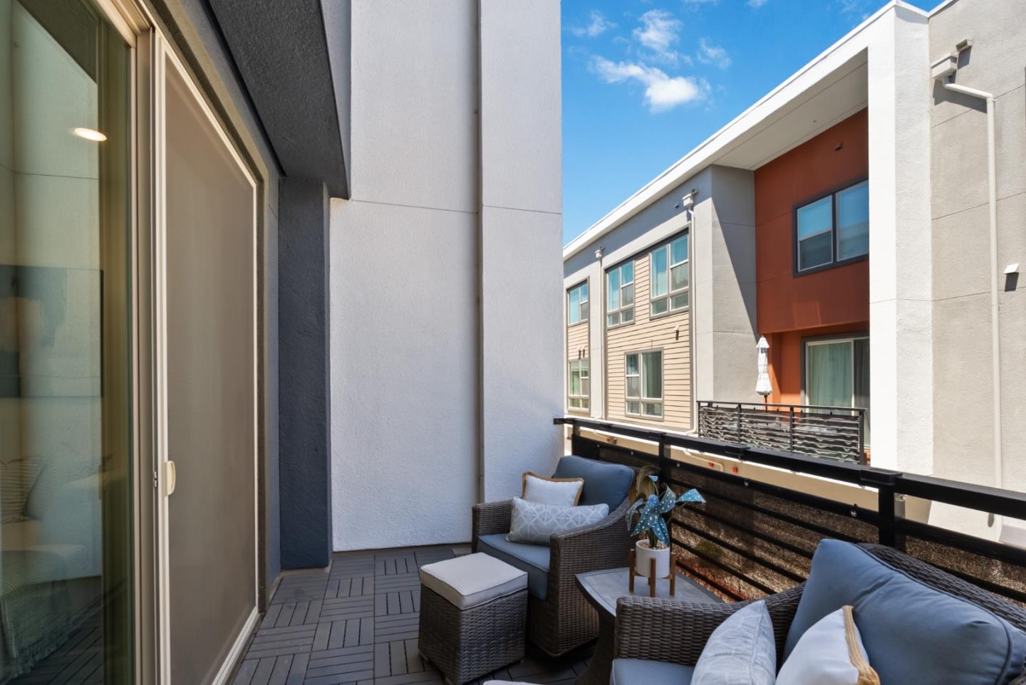 Detail Gallery Image 11 of 29 For 5950 Flash Ct, San Jose,  CA 95119 - 3 Beds | 3/1 Baths