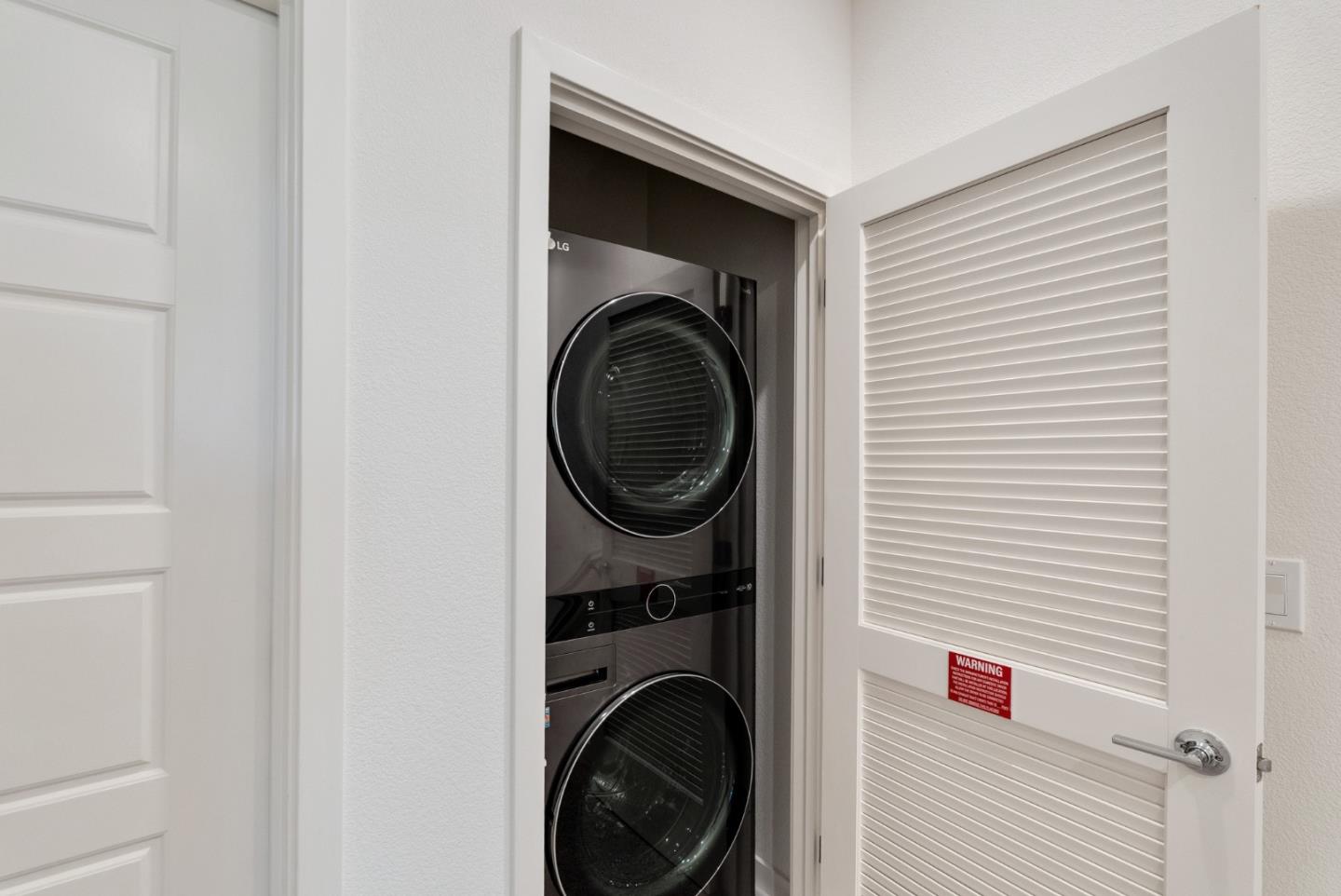Detail Gallery Image 18 of 29 For 5950 Flash Ct, San Jose,  CA 95119 - 3 Beds | 3/1 Baths