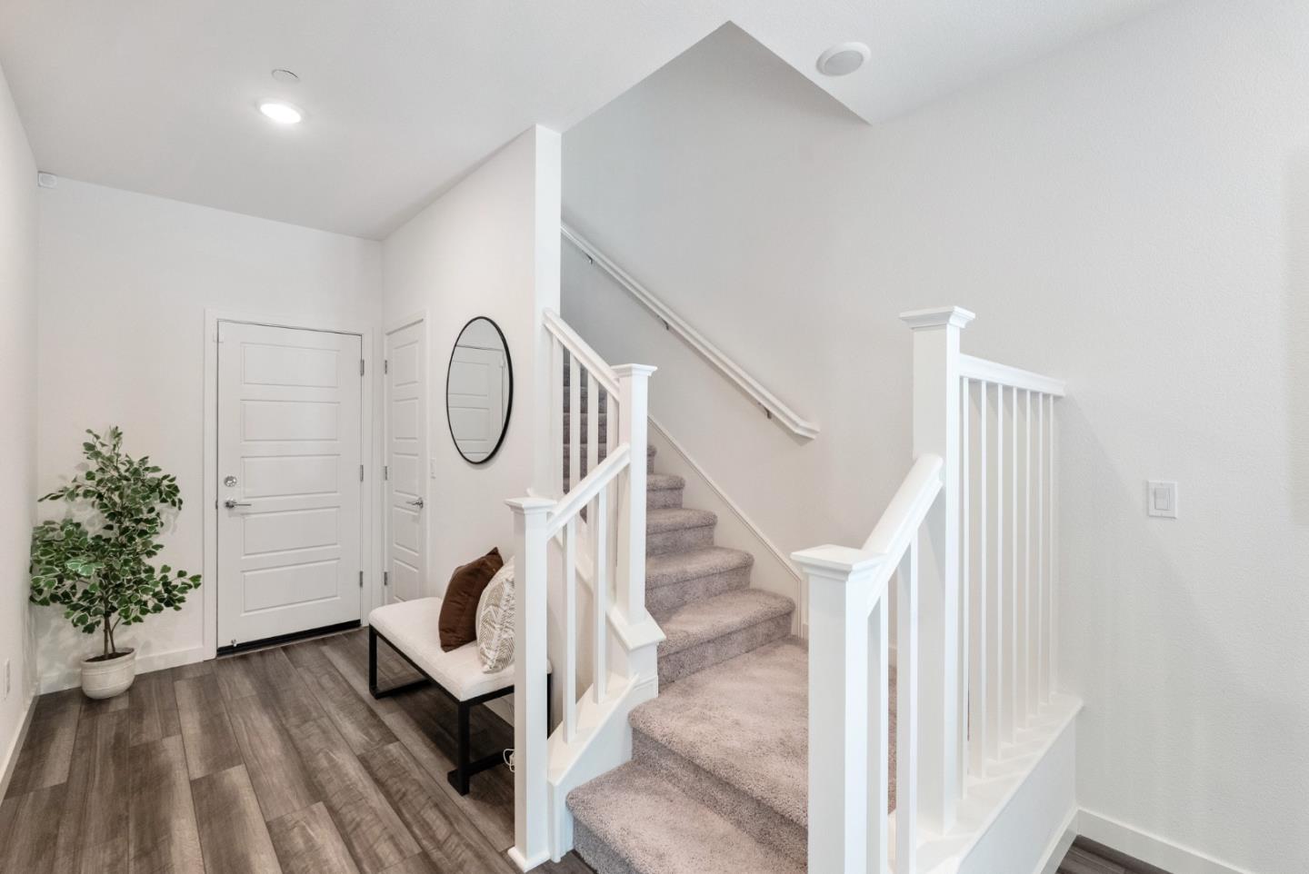 Detail Gallery Image 6 of 29 For 5950 Flash Ct, San Jose,  CA 95119 - 3 Beds | 3/1 Baths