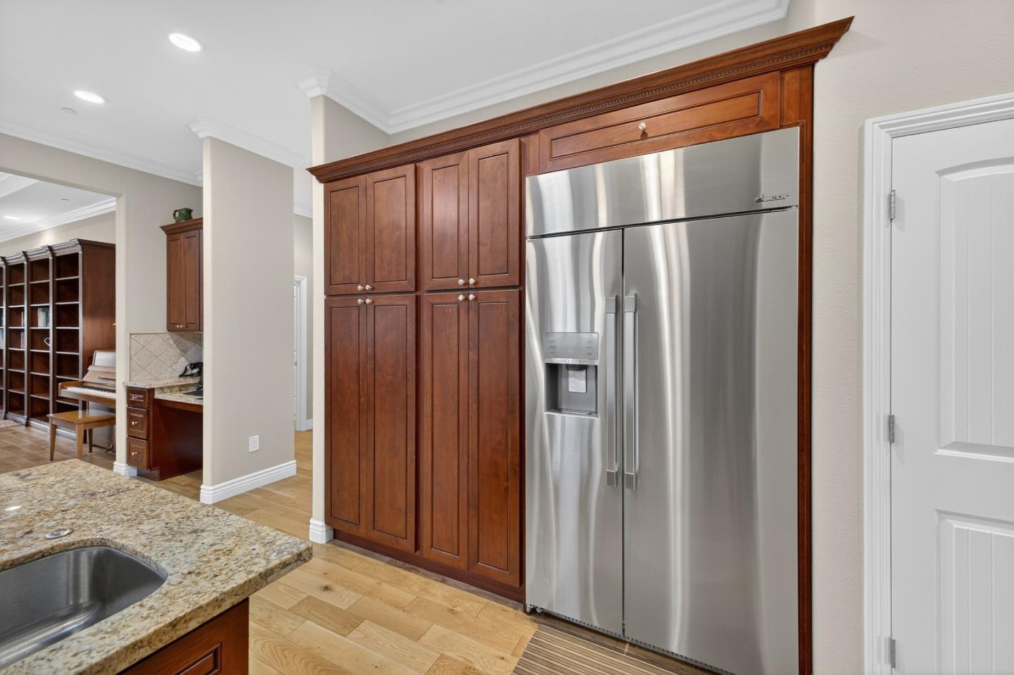 Detail Gallery Image 10 of 54 For 1668 Dolores Dr, San Jose,  CA 95125 - 5 Beds | 5/1 Baths
