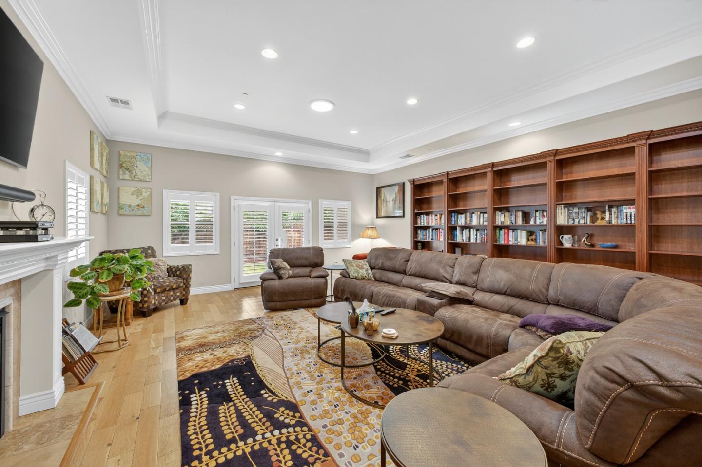 Detail Gallery Image 14 of 54 For 1668 Dolores Dr, San Jose,  CA 95125 - 5 Beds | 5/1 Baths