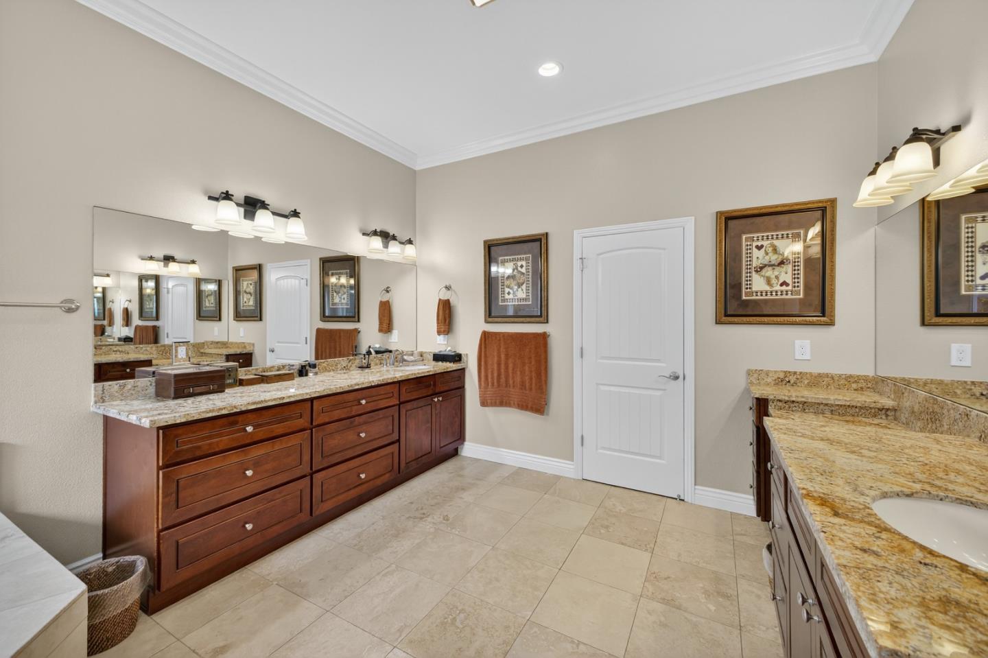 Detail Gallery Image 27 of 54 For 1668 Dolores Dr, San Jose,  CA 95125 - 5 Beds | 5/1 Baths