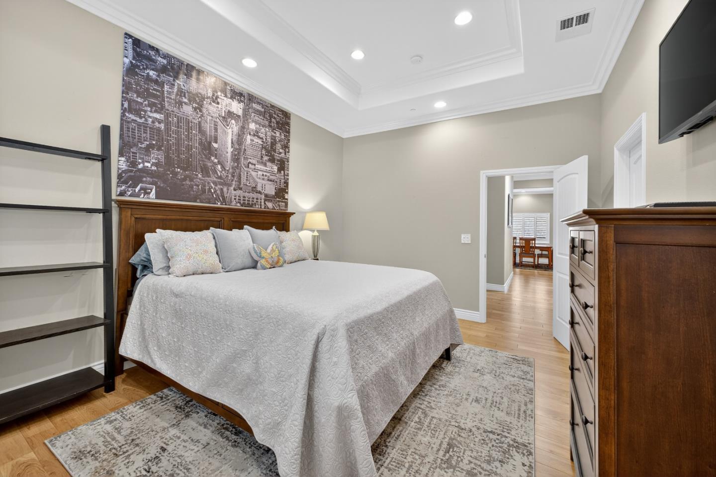 Detail Gallery Image 35 of 54 For 1668 Dolores Dr, San Jose,  CA 95125 - 5 Beds | 5/1 Baths