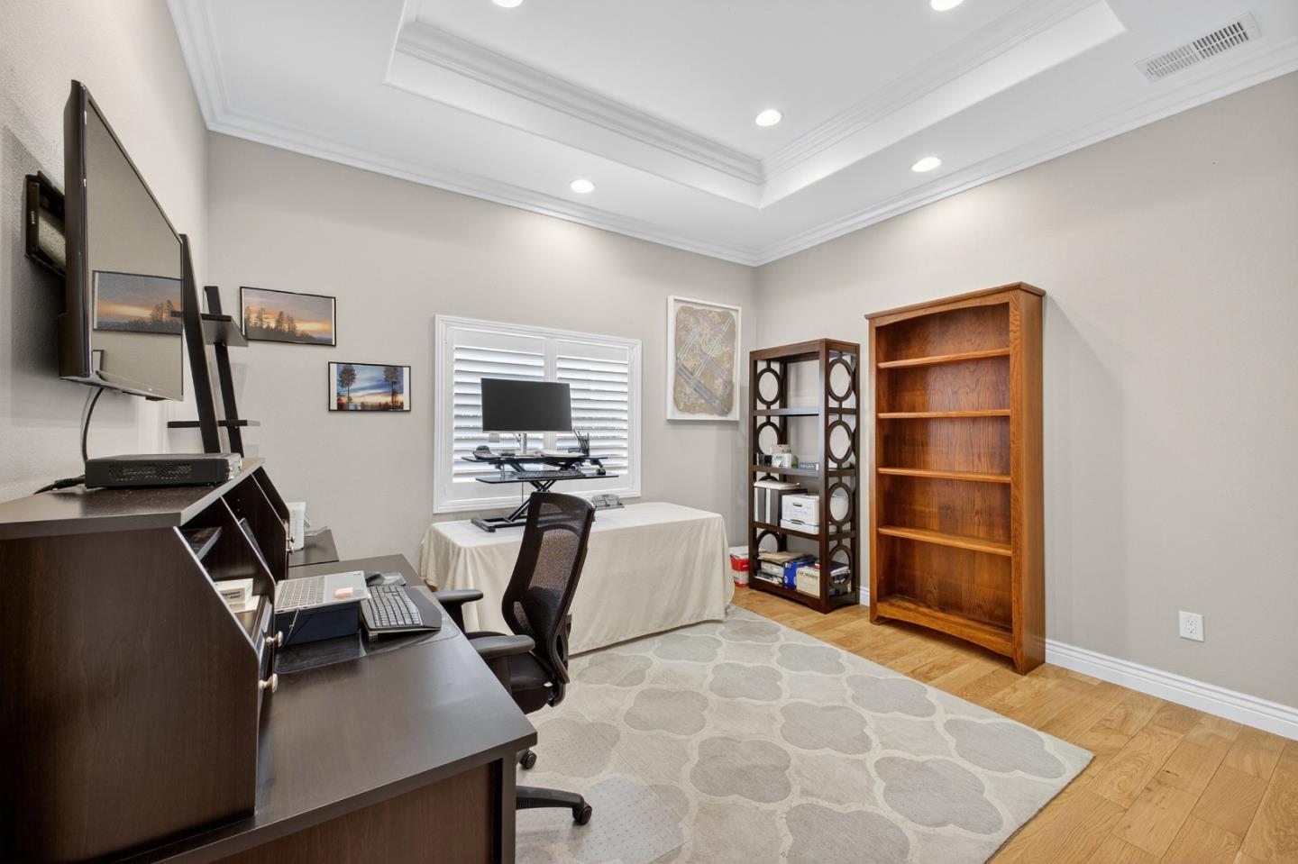 Detail Gallery Image 38 of 54 For 1668 Dolores Dr, San Jose,  CA 95125 - 5 Beds | 5/1 Baths