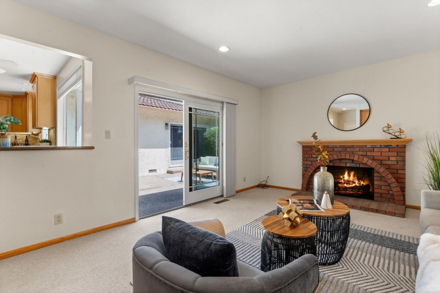 Detail Gallery Image 11 of 26 For 11108 Sutherland Ave, Cupertino,  CA 95014 - 4 Beds | 2/1 Baths