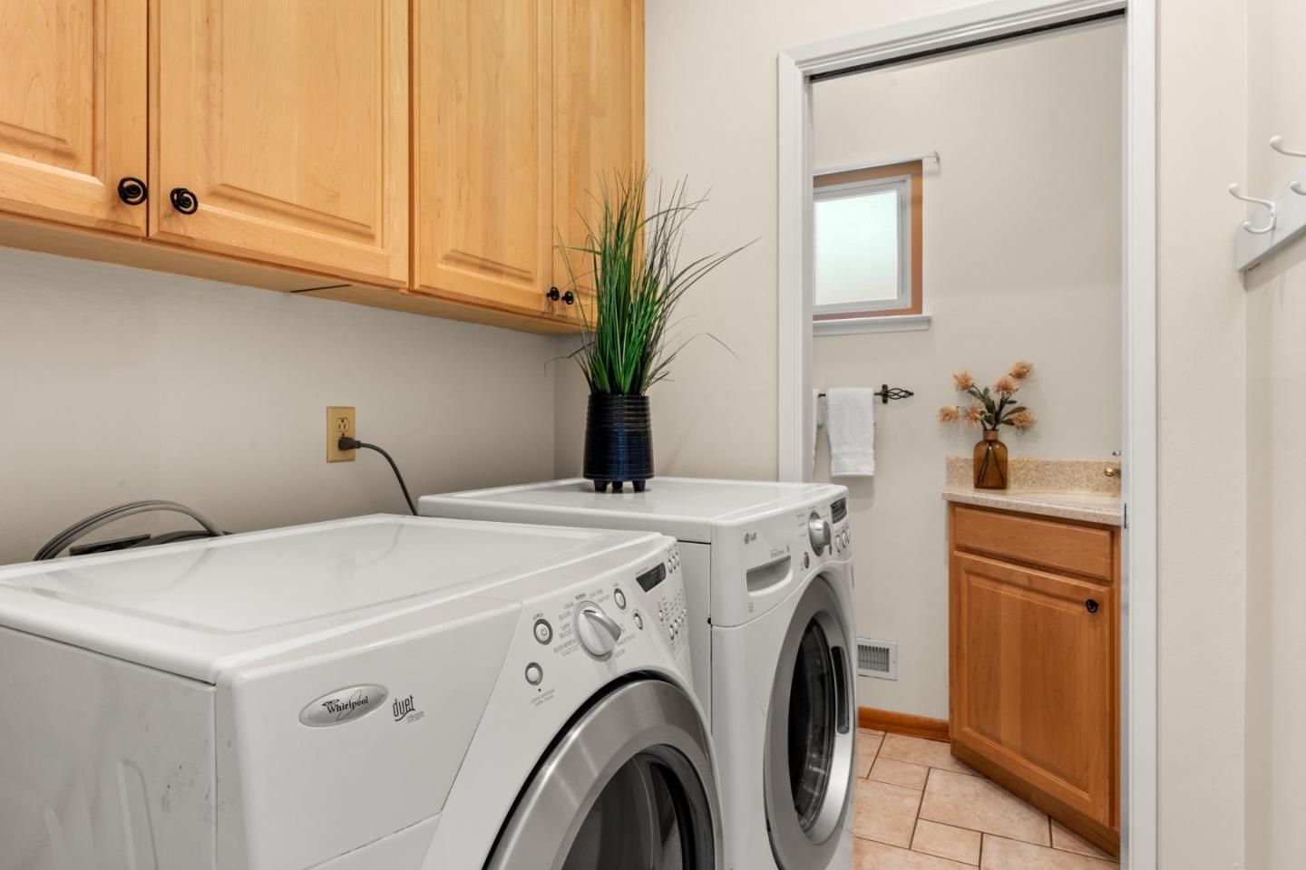 Detail Gallery Image 15 of 26 For 11108 Sutherland Ave, Cupertino,  CA 95014 - 4 Beds | 2/1 Baths