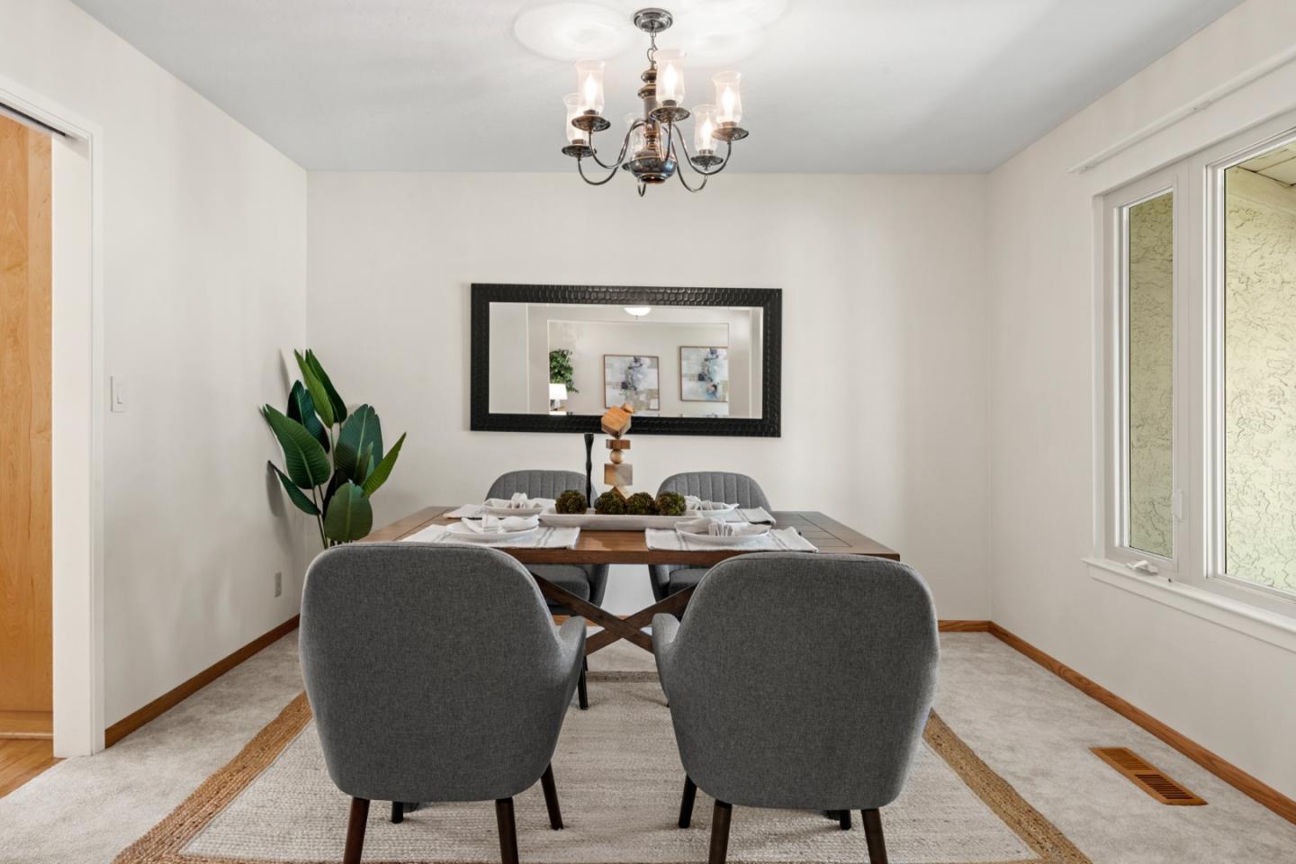 Detail Gallery Image 24 of 26 For 11108 Sutherland Ave, Cupertino,  CA 95014 - 4 Beds | 2/1 Baths