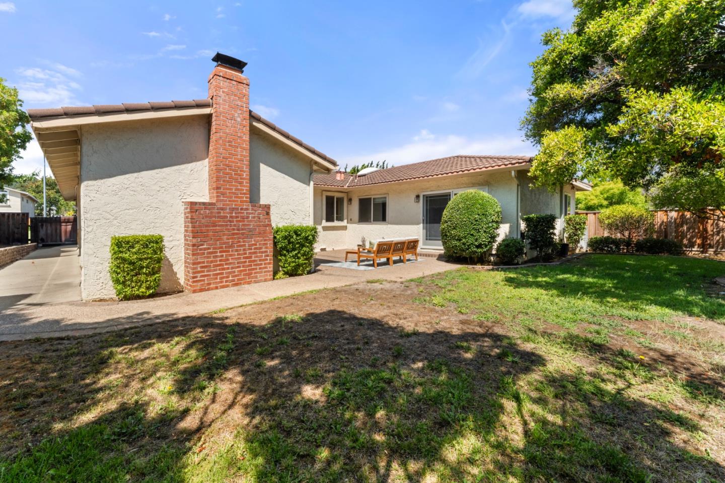 Detail Gallery Image 6 of 26 For 11108 Sutherland Ave, Cupertino,  CA 95014 - 4 Beds | 2/1 Baths