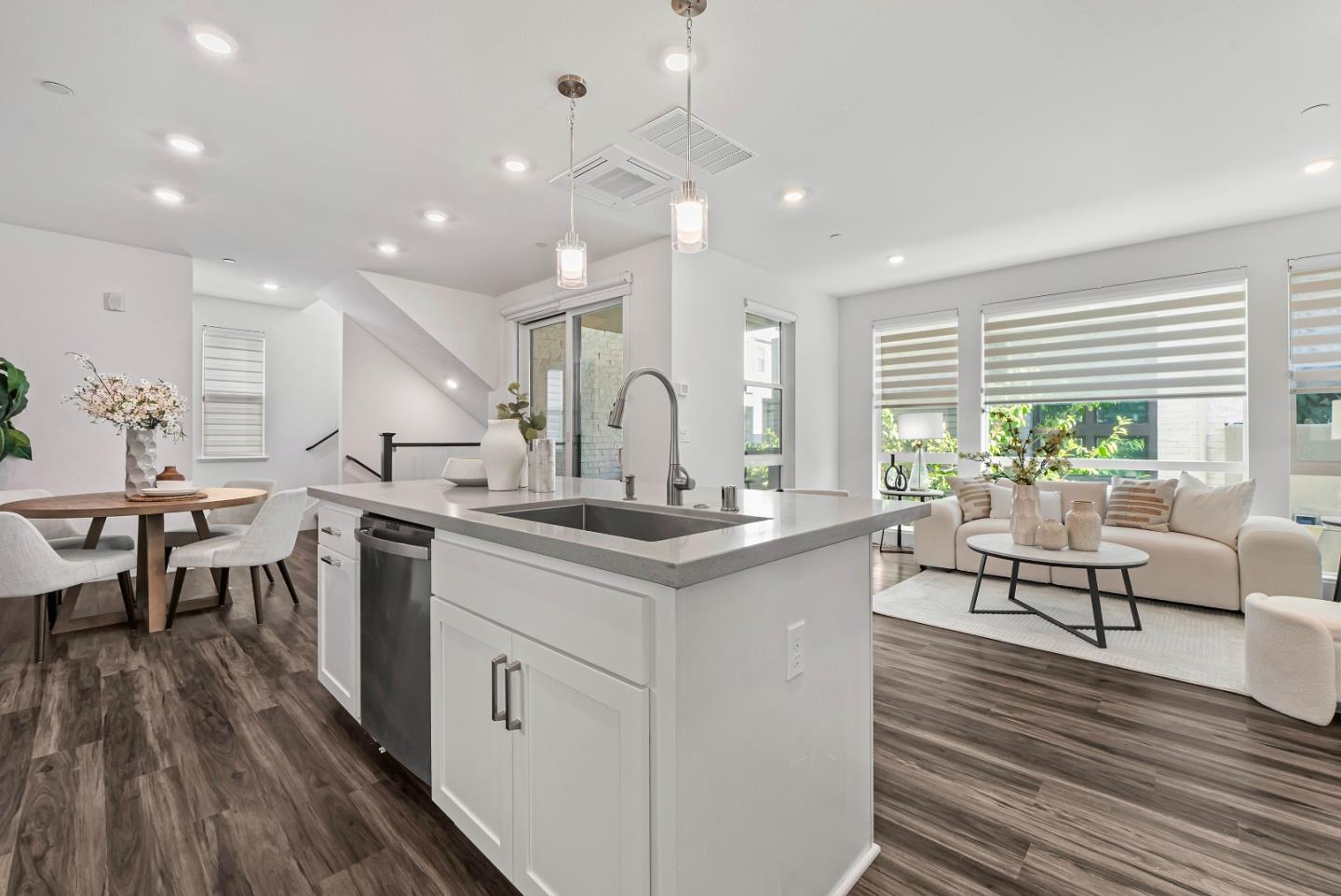 Detail Gallery Image 11 of 42 For 2910 Sanor Pl #105,  Santa Clara,  CA 95051 - 4 Beds | 3/2 Baths